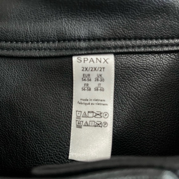 SPANX Black Leather Motorcycle Jacket with Zipper Closure- 2X - Picture 8 of 8